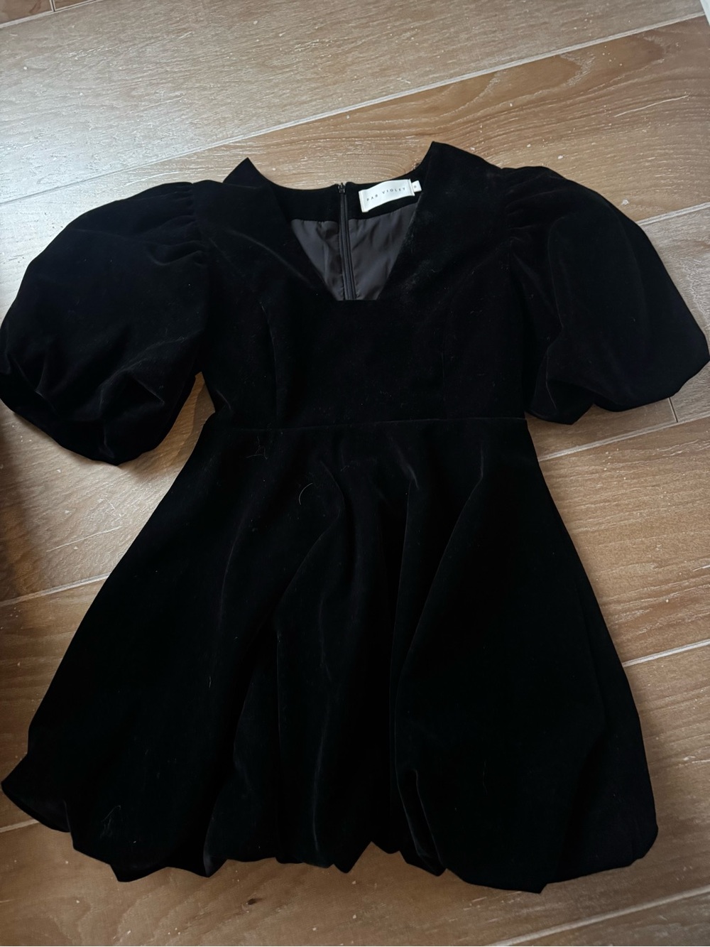 Par Violet Black Velvet Puff-Sleeve Dress